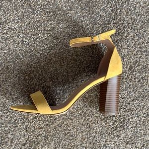Madden Girl Bella Block heel in Yellow - 9